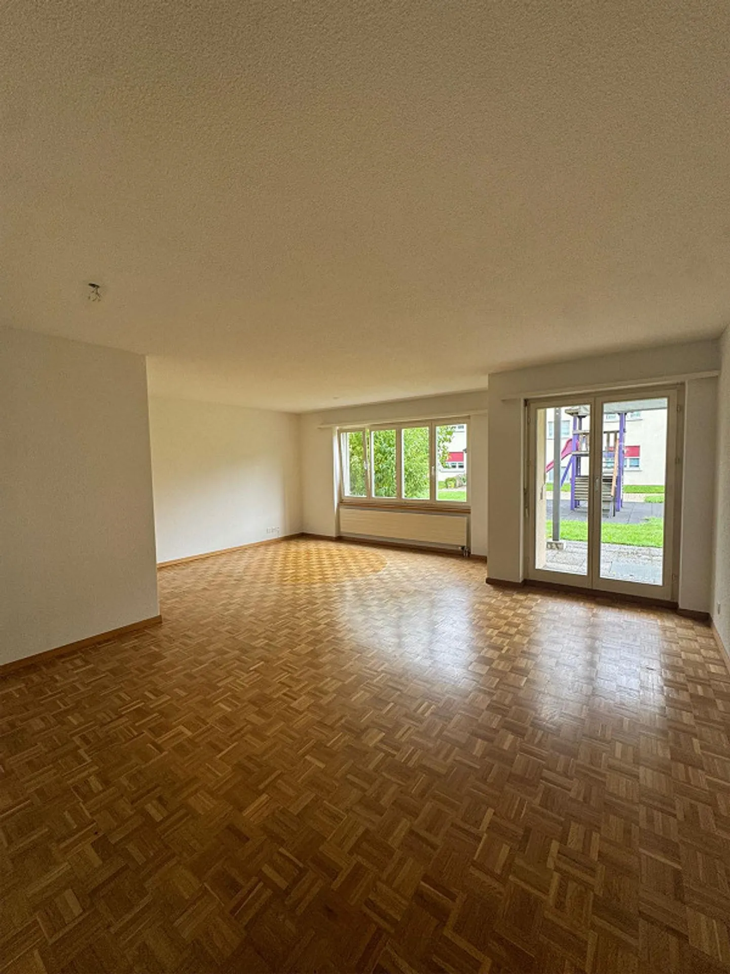 Cozy 3.5-room apartment with garden seating area in Malters - Photo 3 of 7