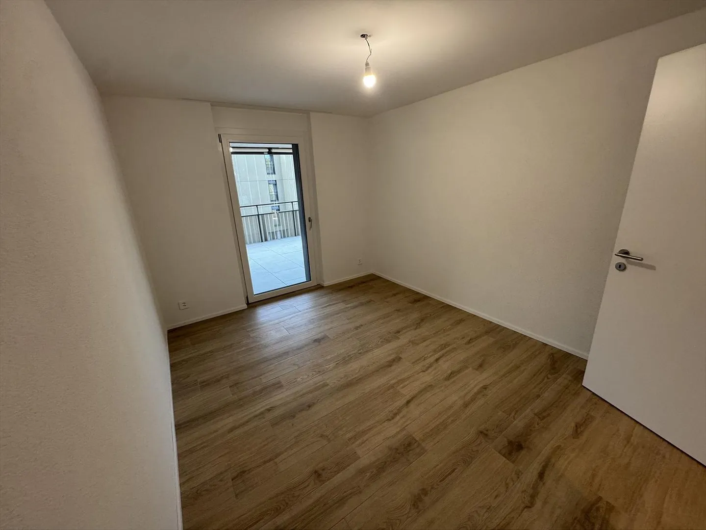 05589 - Appartamento 4½ stanze - IMP. CHAMP-RIOND 8 - MATRAN - Foto 3 di 11