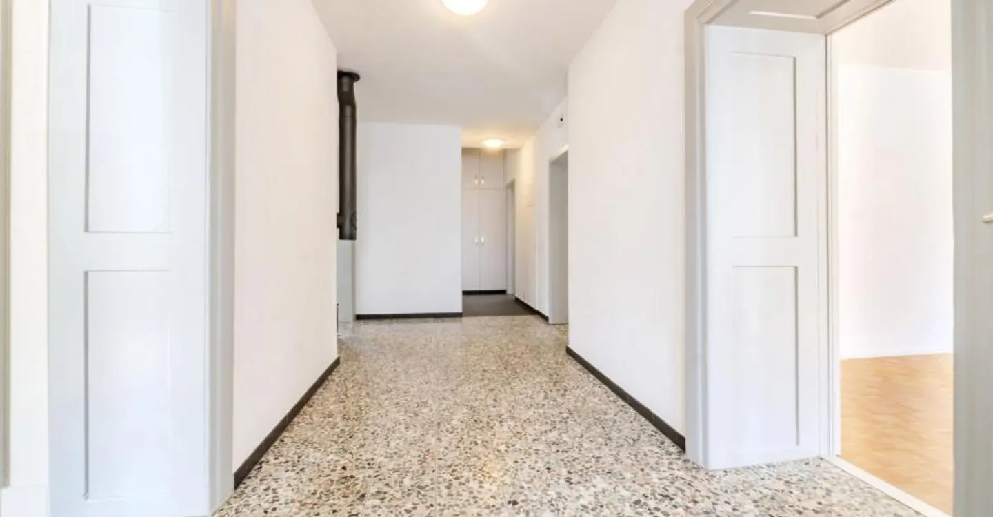 Charming, renovated 4.5-room old apartment with beautiful garden - Photo 8 of 12