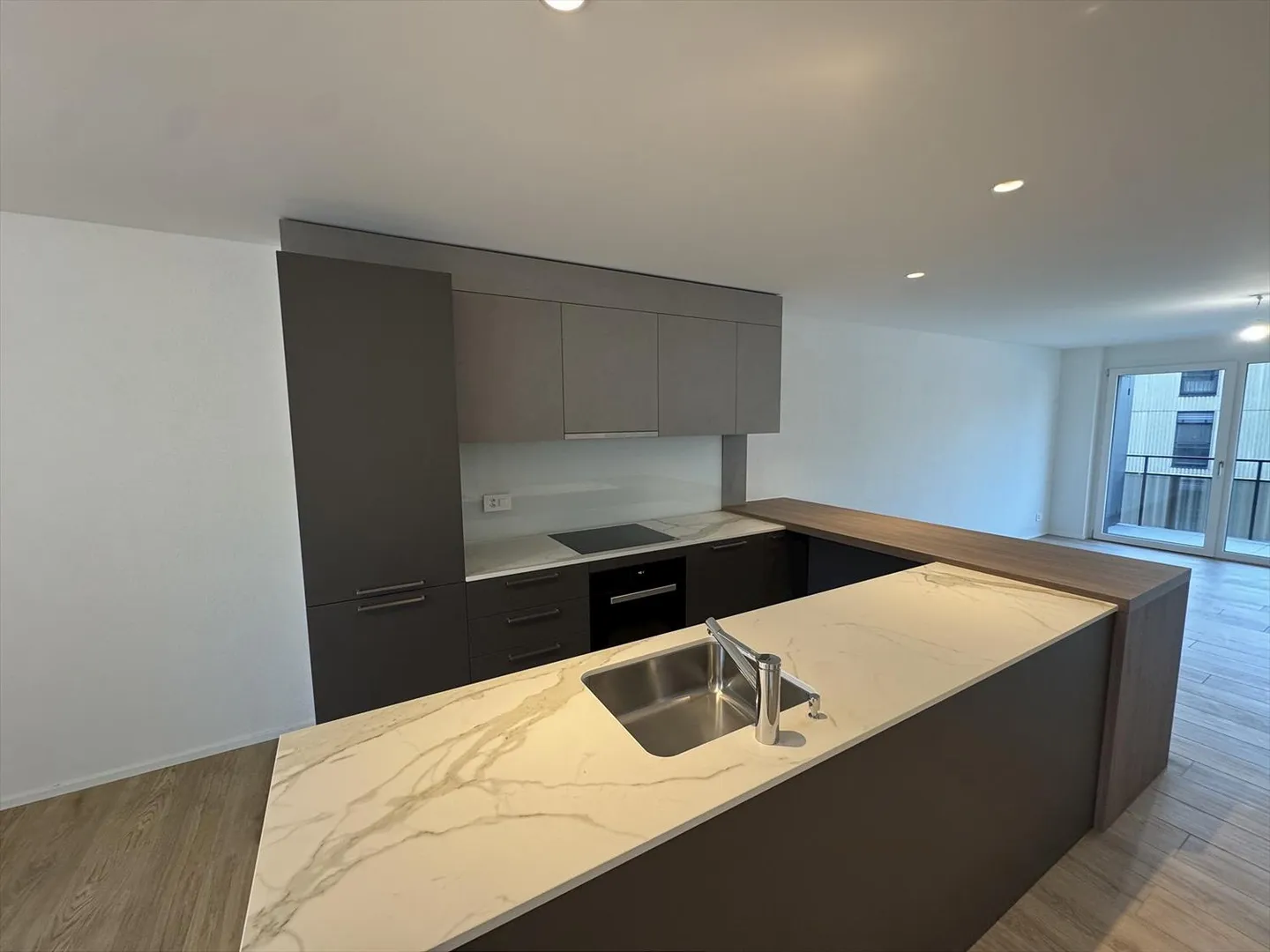 05589 - Appartamento 4½ stanze - IMP. CHAMP-RIOND 8 - MATRAN - Foto 1 di 11
