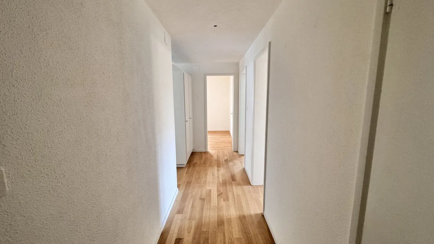 Appartamento centrale di 3,5 stanze nel quartiere Maihof al 2° piano - Foto 3 di 11