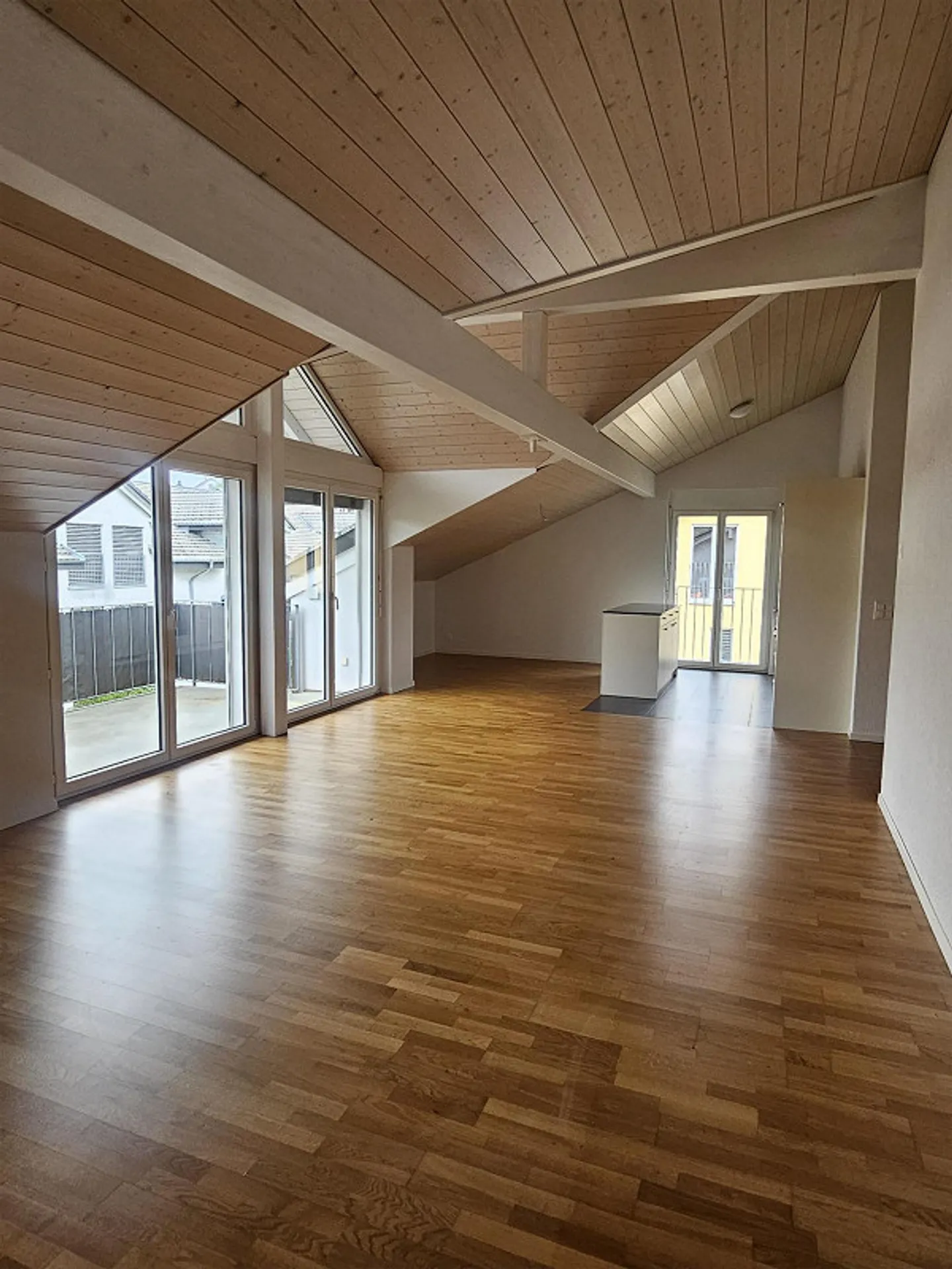 Your new home: Sunny 4.5-room penthouse apartment - Photo 4 of 10