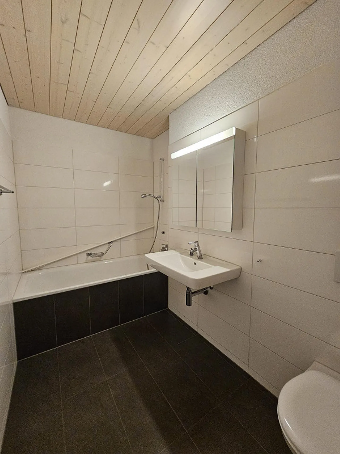 Your new home: Sunny 4.5-room penthouse apartment - Photo 8 of 10