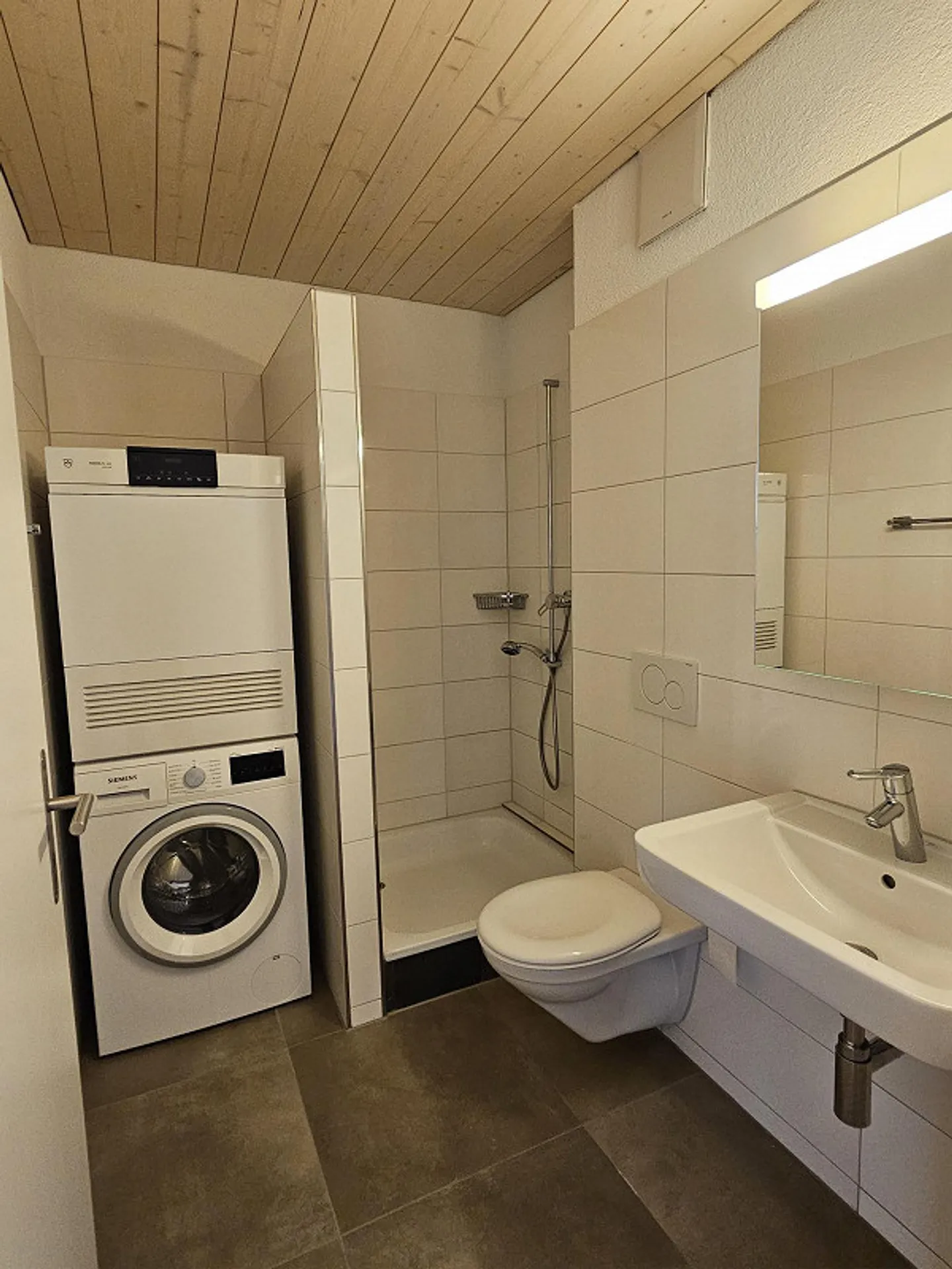 Your new home: Sunny 4.5-room penthouse apartment - Photo 9 of 10