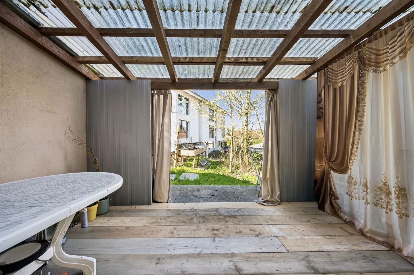 Einfamilienhaus mit zwei Wohneinheiten und vielseitigem Nutzungspotenzial - Photo 10 of 13