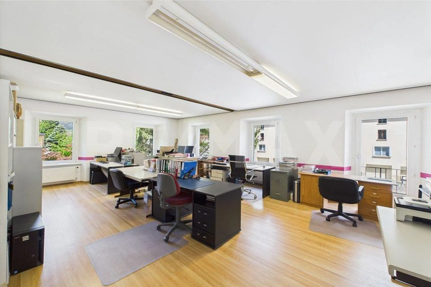Multi-family house / income property in an elegant historic villa - Photo 12 of 13