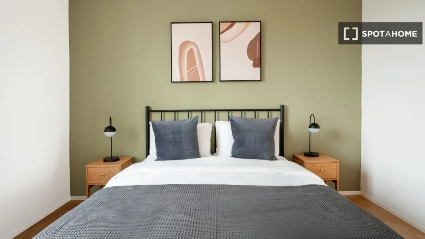 Discover, visit and rent your new home online with full confidence. - Photo 9 of 17