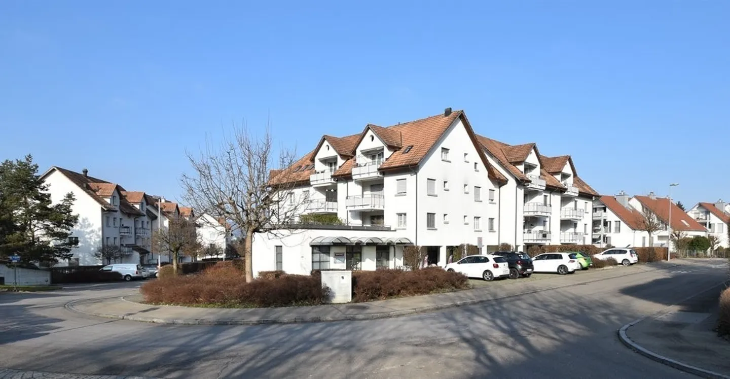Vivre confortablement dans un quartier calme mais central - Photo 1 sur 7
