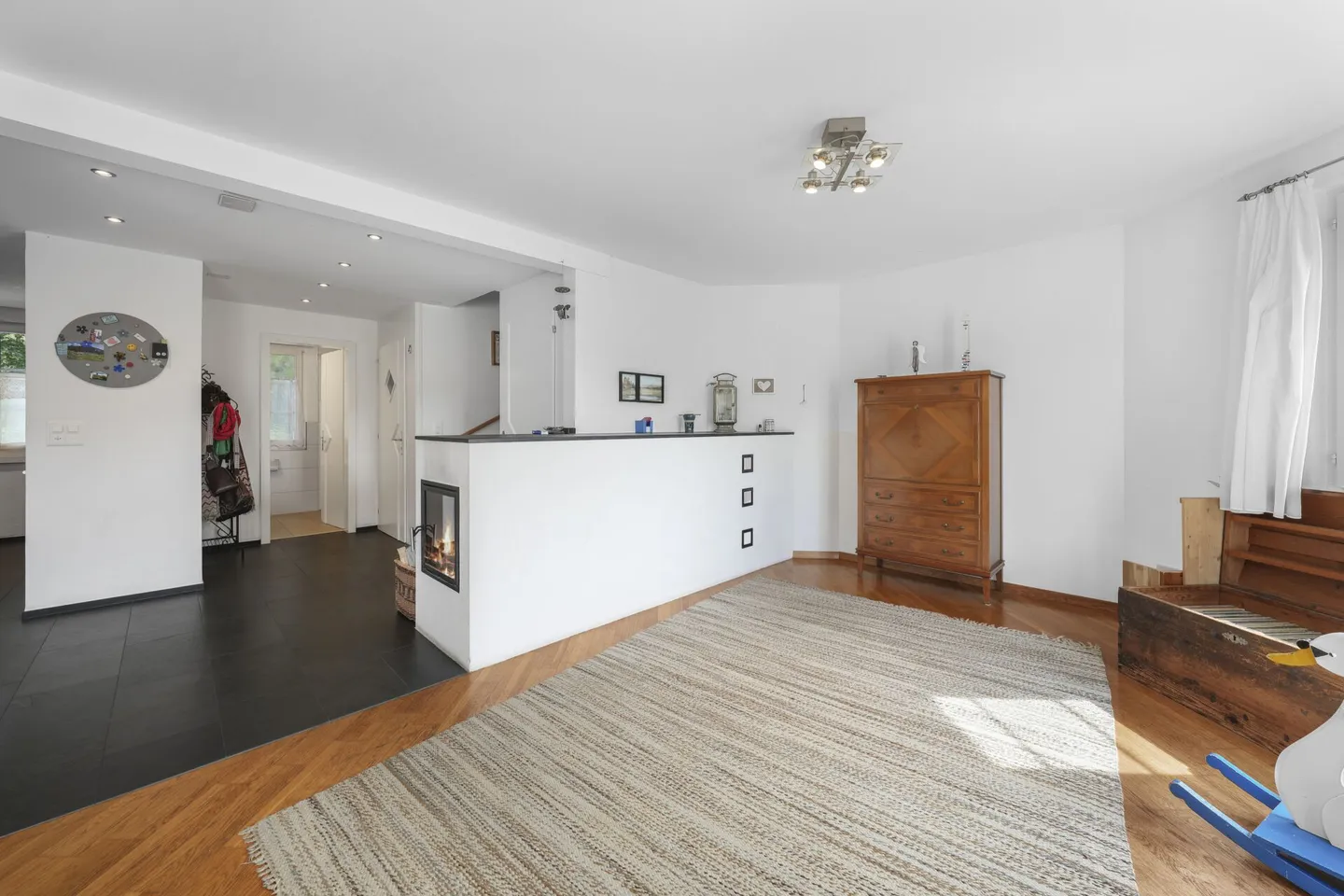 Maison de coin familiale, située au centre et au calme, avec beaucoup d'espace et une réserve de construction - Photo 17 sur 66