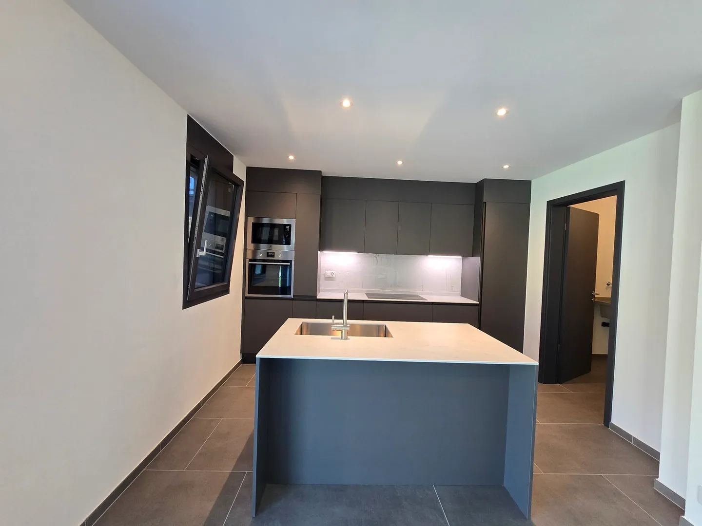 New Row House / 199 m2 and 847 m3 / Martigny / Ref. 10242565 - Photo 4 of 13