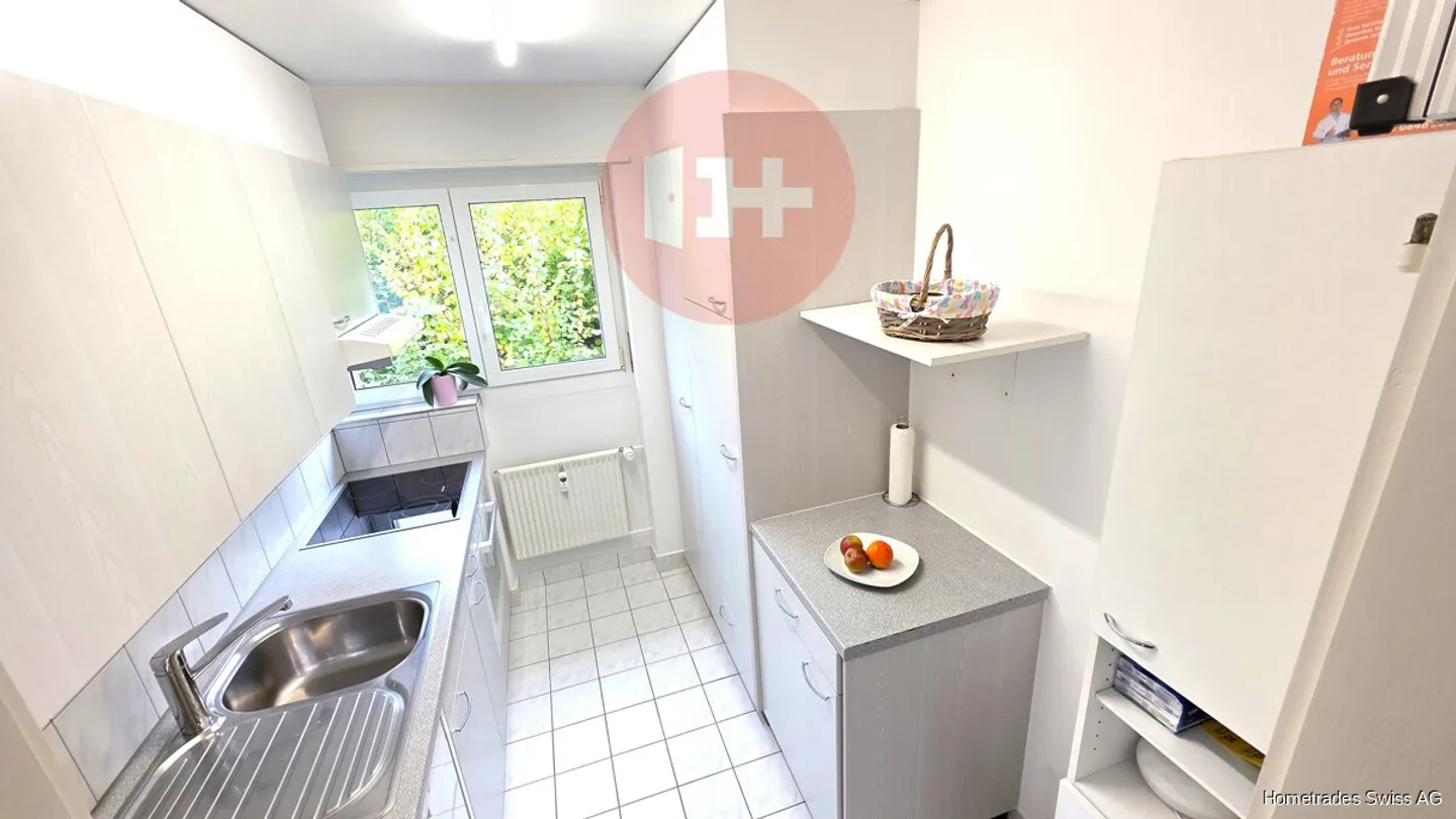 SPACIOUS, SUNNY, QUIET 4.5 ROOM APARTMENT WITH A VIEW!! - Photo 5 of 8