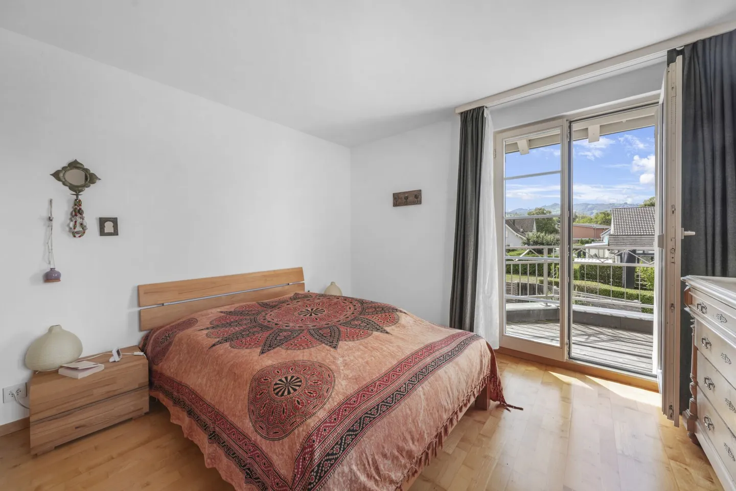 Maison de coin familiale, située au centre et au calme, avec beaucoup d'espace et une réserve de construction - Photo 35 sur 66