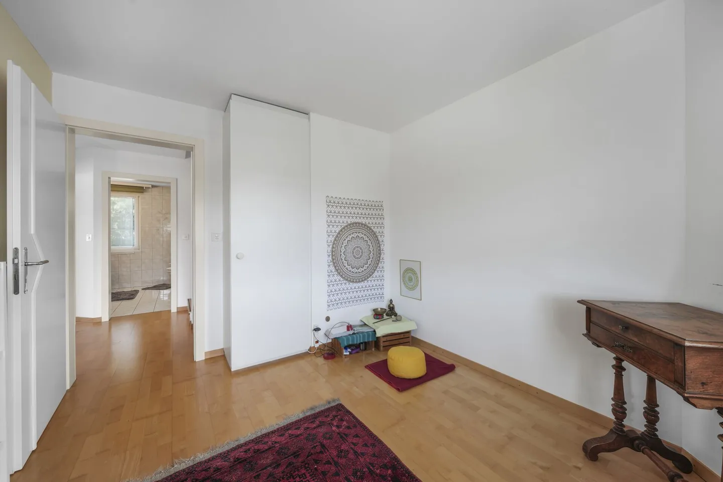 Maison de coin familiale, située au centre et au calme, avec beaucoup d'espace et une réserve de construction - Photo 40 sur 66