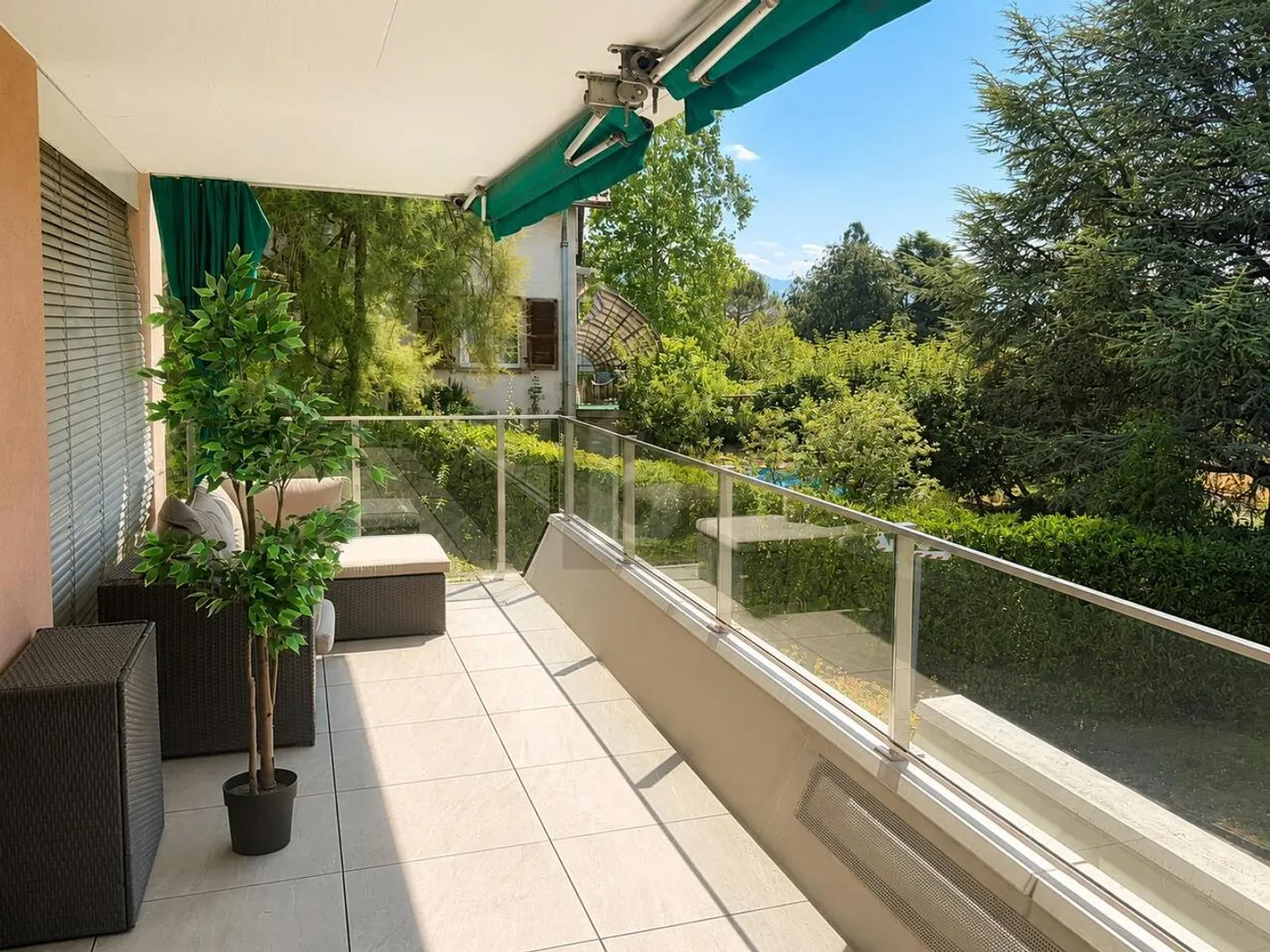 FURNISHED WITH LAKE VIEW - Photo 2 of 6