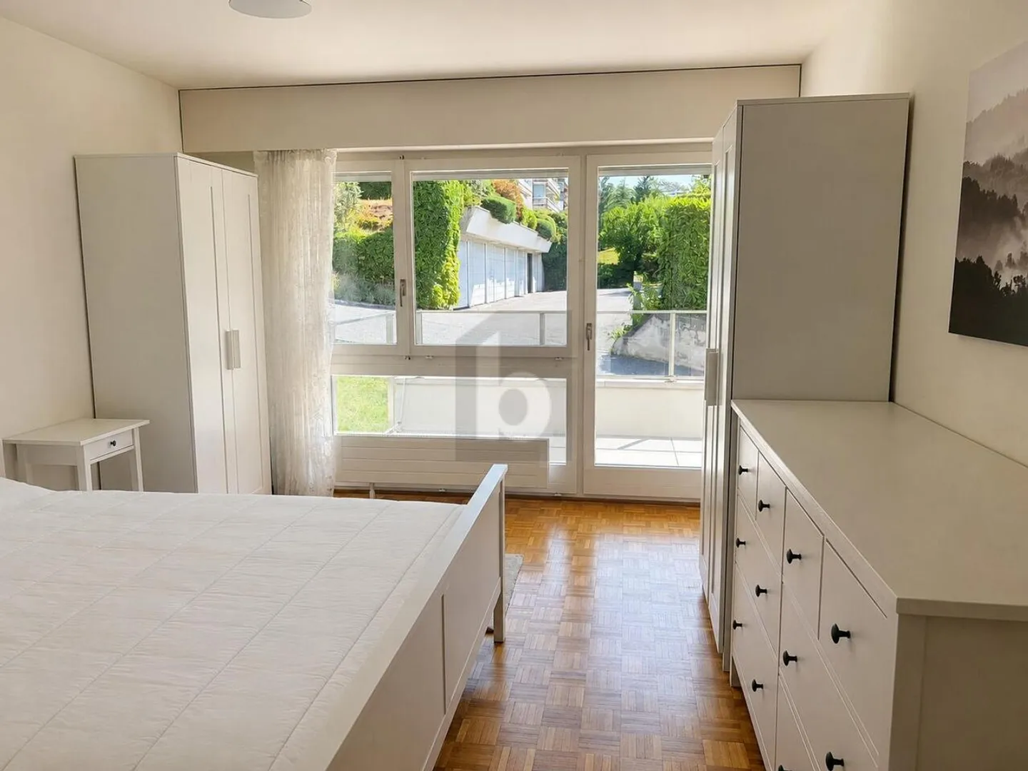 FURNISHED WITH LAKE VIEW - Photo 5 of 6