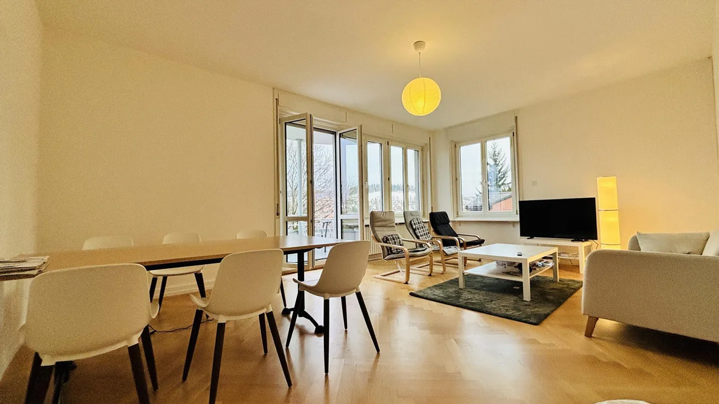 Furnished bright shared room 14m2, central, quiet, sunny - Photo 2 of 15