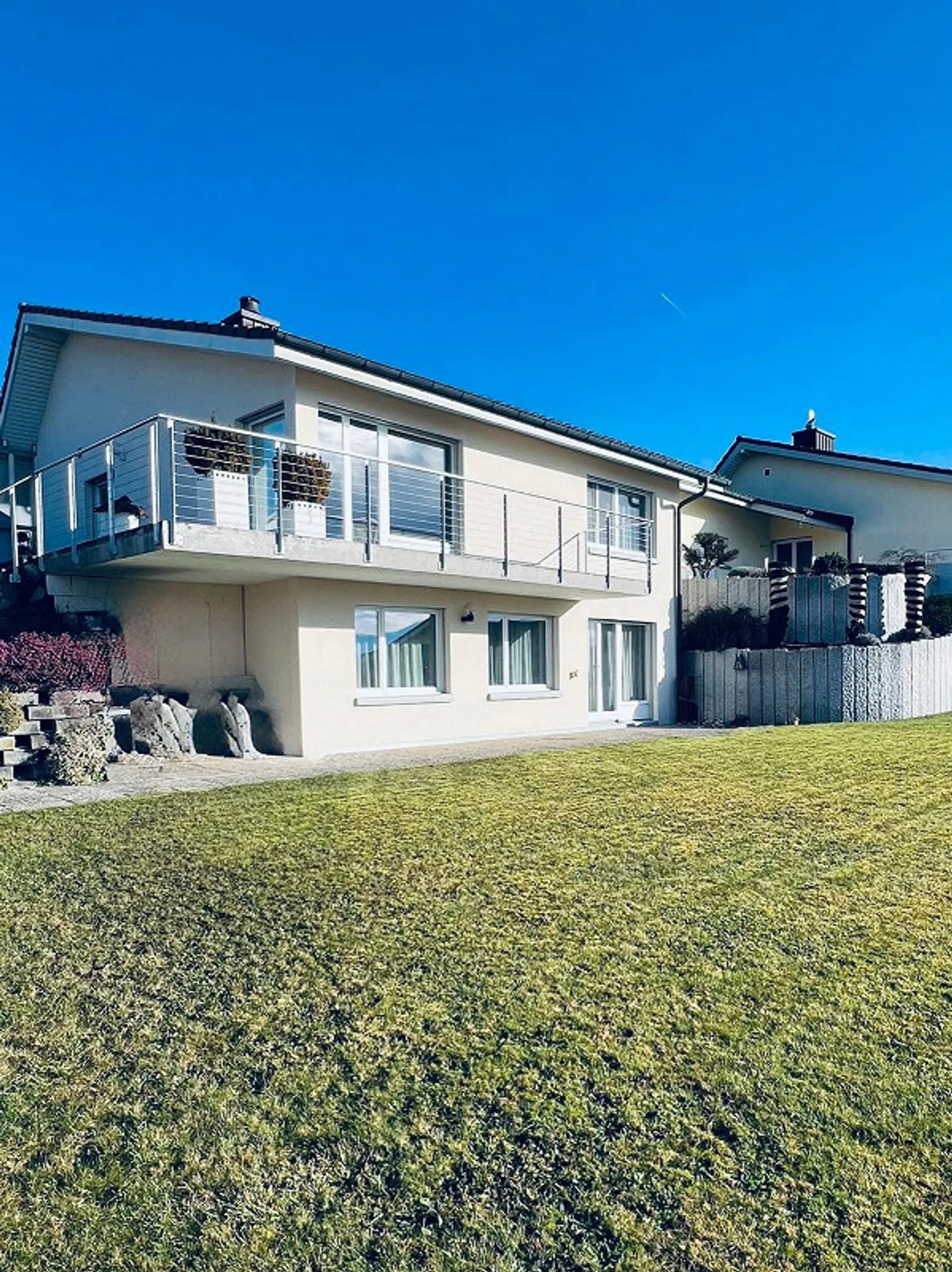 Exclusive Living with Panorama - Your Retreat Above the Lake - Photo 2 of 20