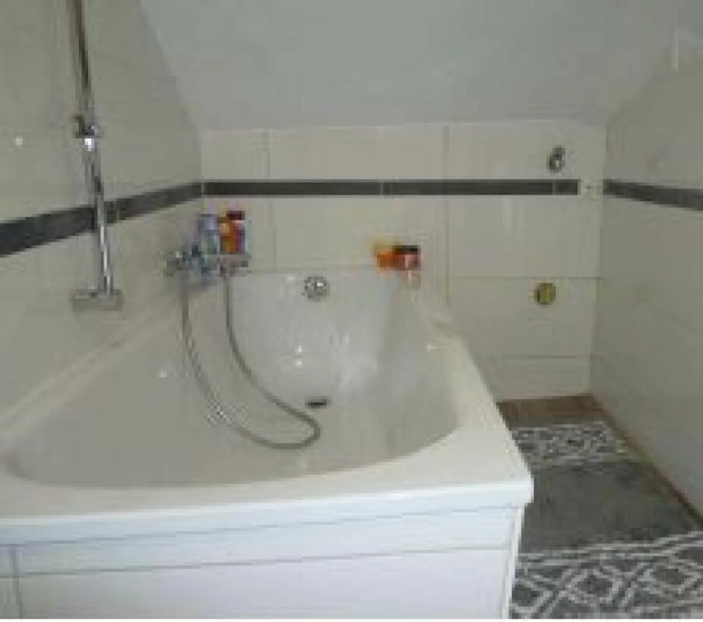 Ampia casa multigenerazionale con tradizione ed eleganza vicino al lago - Foto 16 di 16