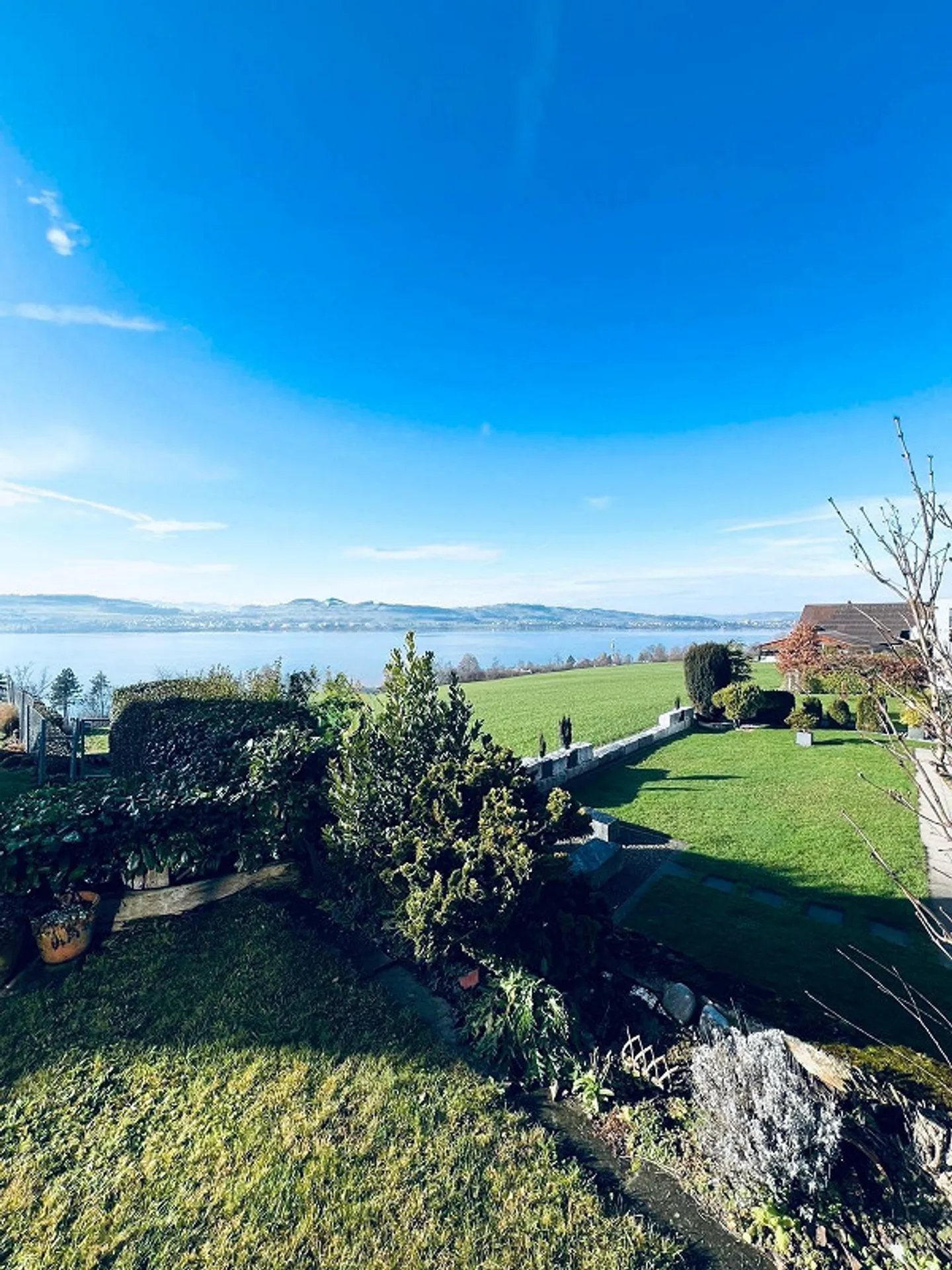 Exclusive Living with Panorama - Your Retreat Above the Lake - Photo 7 of 20