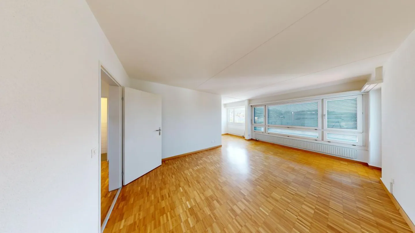 In the heart of the tax-friendly Pfäffikon SZ with great lake view! - Photo 3 of 12