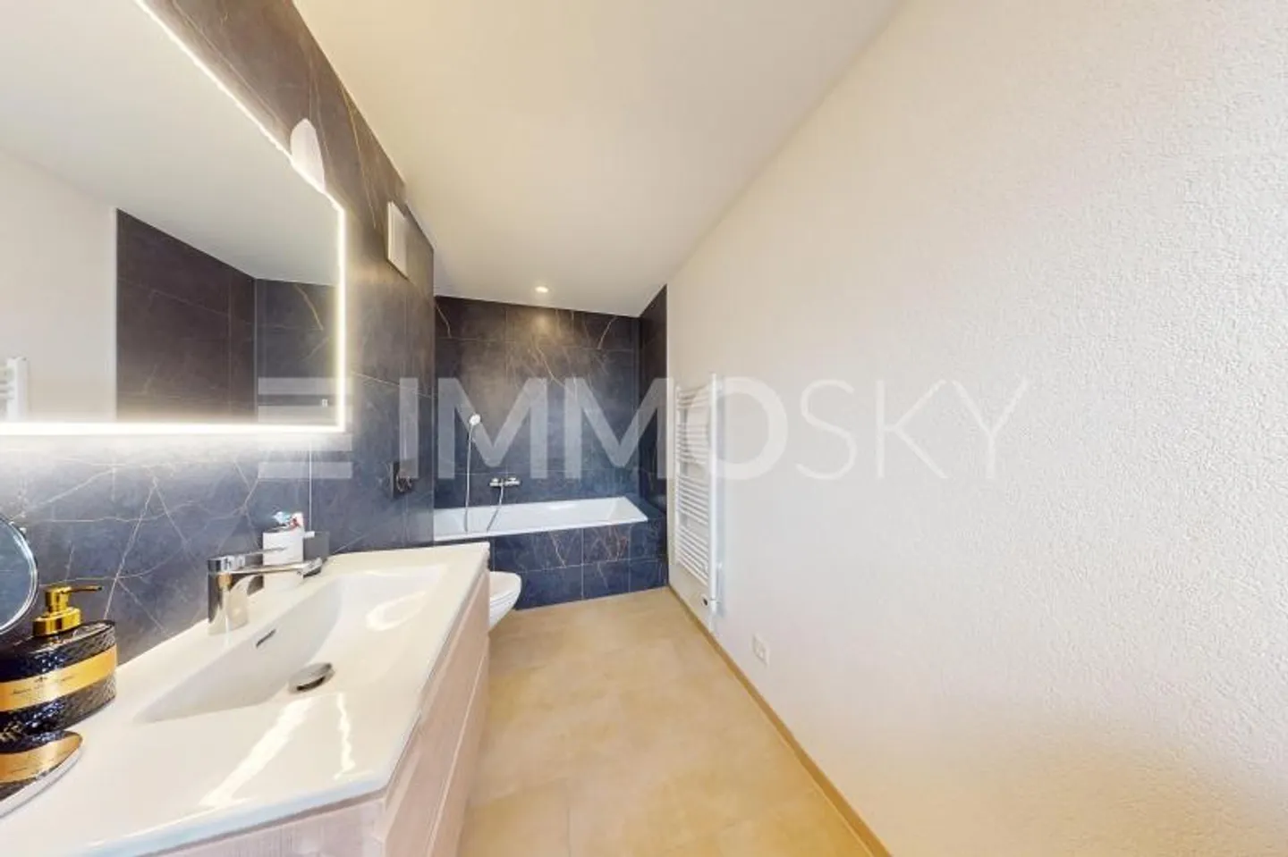 A unique view from your living room and a strategic location! - Photo 7 of 10