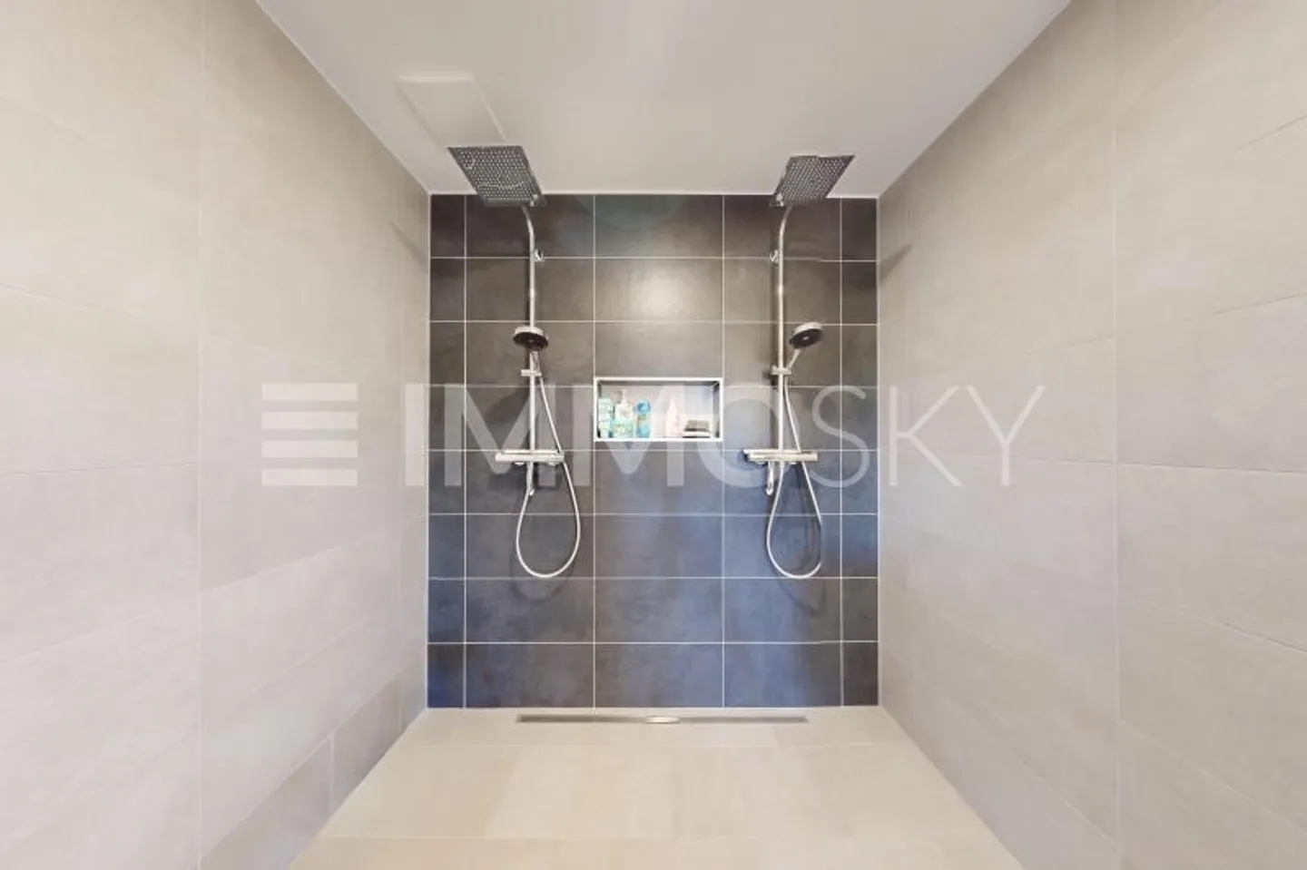 A unique view from your living room and a strategic location! - Photo 8 of 10