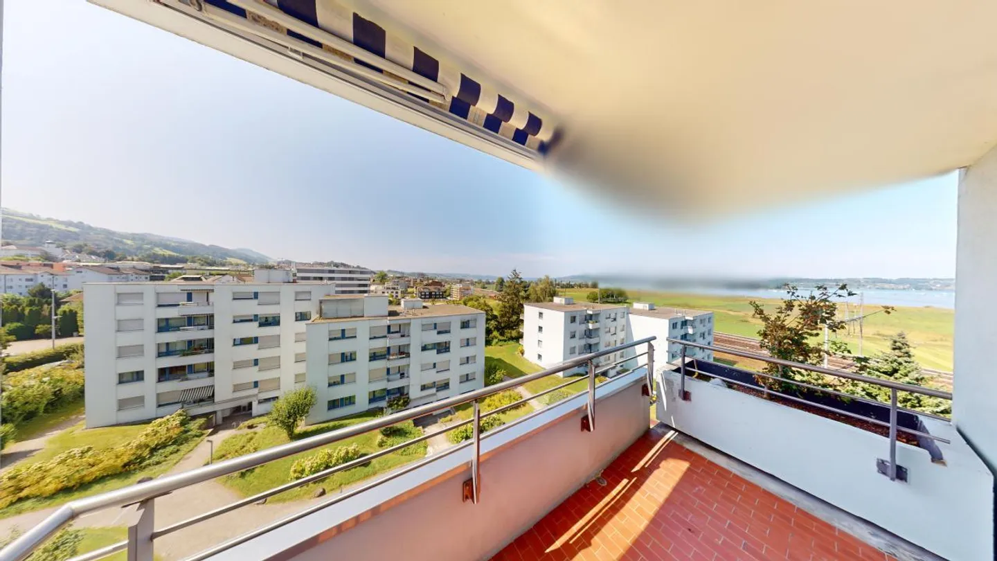 In the heart of the tax-friendly Pfäffikon SZ with great lake view! - Photo 12 of 12