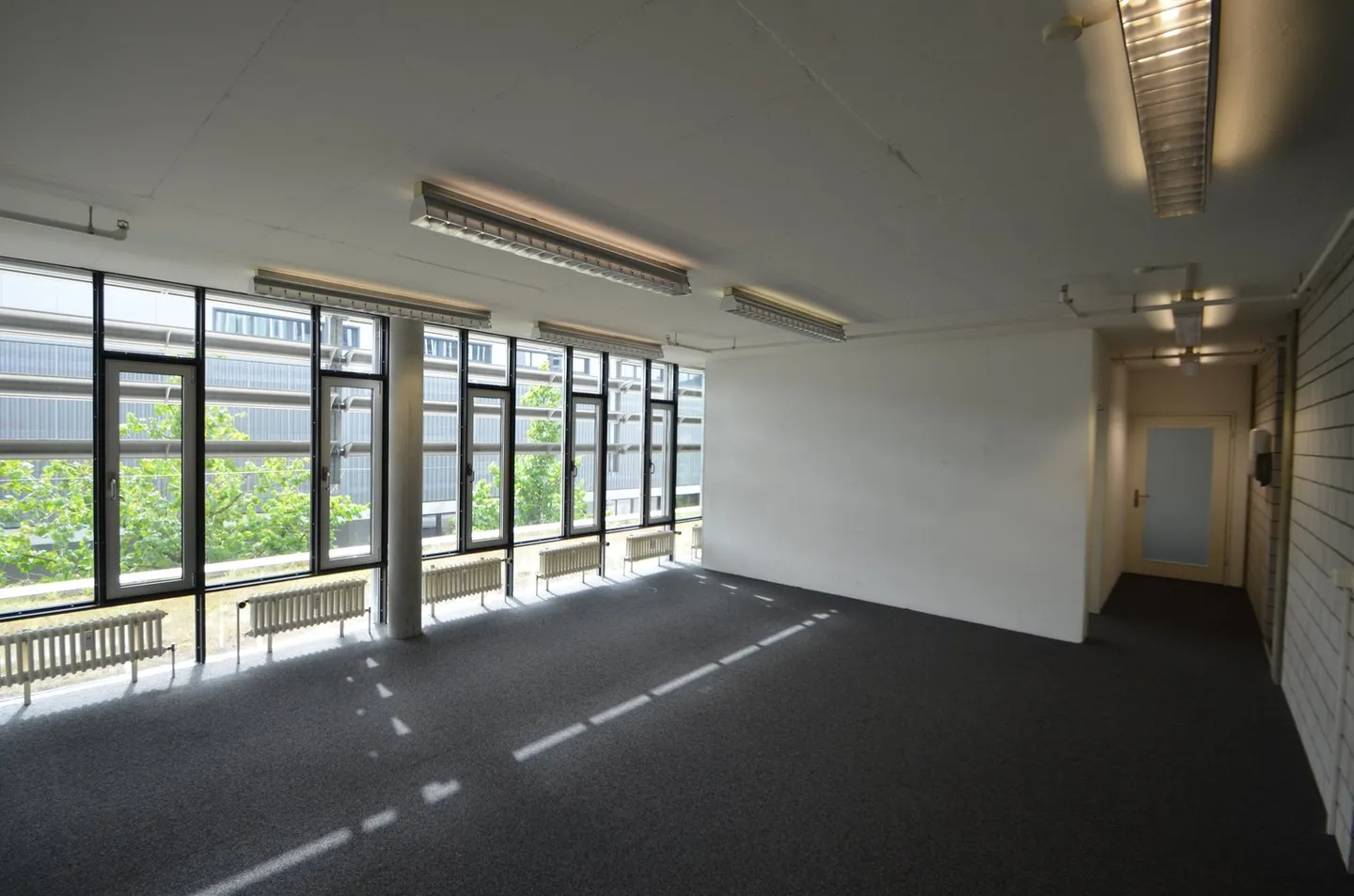 580m2 mit gut unterteilten Räume für sich alleine?!  Bei uns werden Sie fündig. - Foto 3 von 14