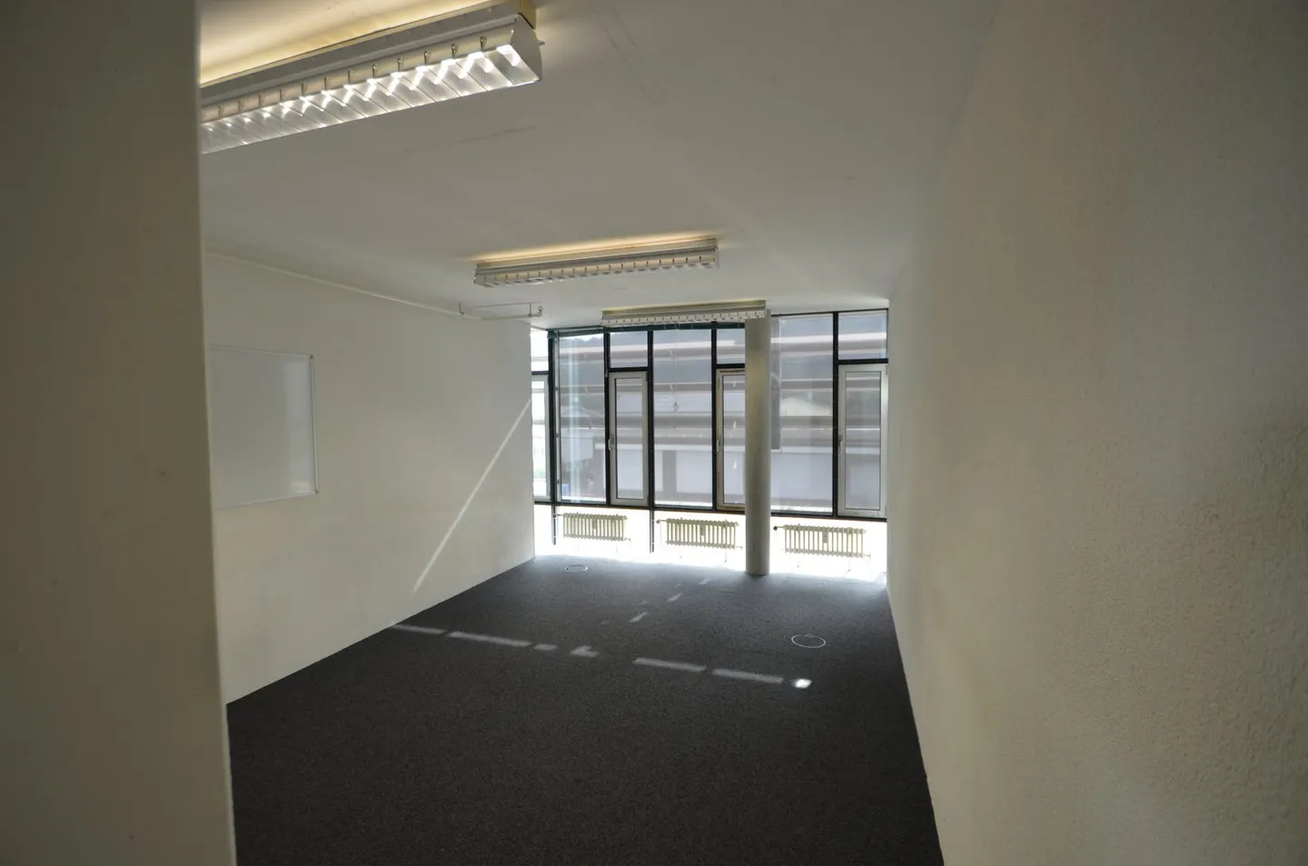 580m2 mit gut unterteilten Räume für sich alleine?!  Bei uns werden Sie fündig. - Foto 5 von 14