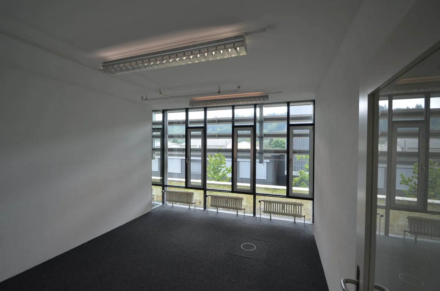 580m2 mit gut unterteilten Räume für sich alleine?!  Bei uns werden Sie fündig. - Foto 6 von 14