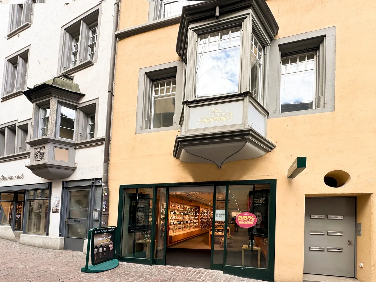 grosse Ladenfläche in Schaffhausen in charmantem Erker-Altstadthaus - Foto 4 von 12