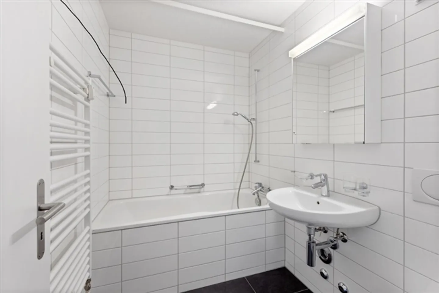 Your new home with style - Photo 3 of 10