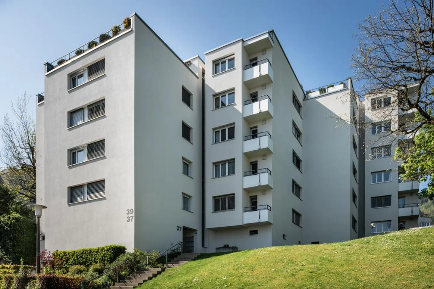 Bright 5.5-room apartment in Horgen - Photo 1 of 9