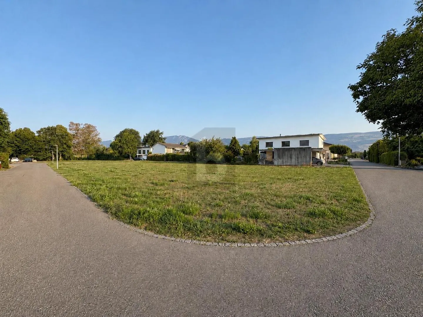 PARADIS DE CONSTRUCTION DANS UN QUARTIER FAMILIAL - Photo 2 sur 6