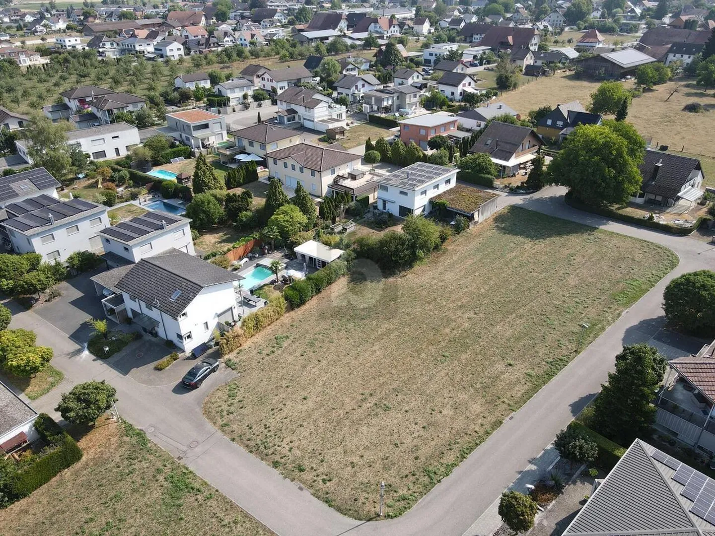 PARADIS DE CONSTRUCTION DANS UN QUARTIER FAMILIAL - Photo 4 sur 6