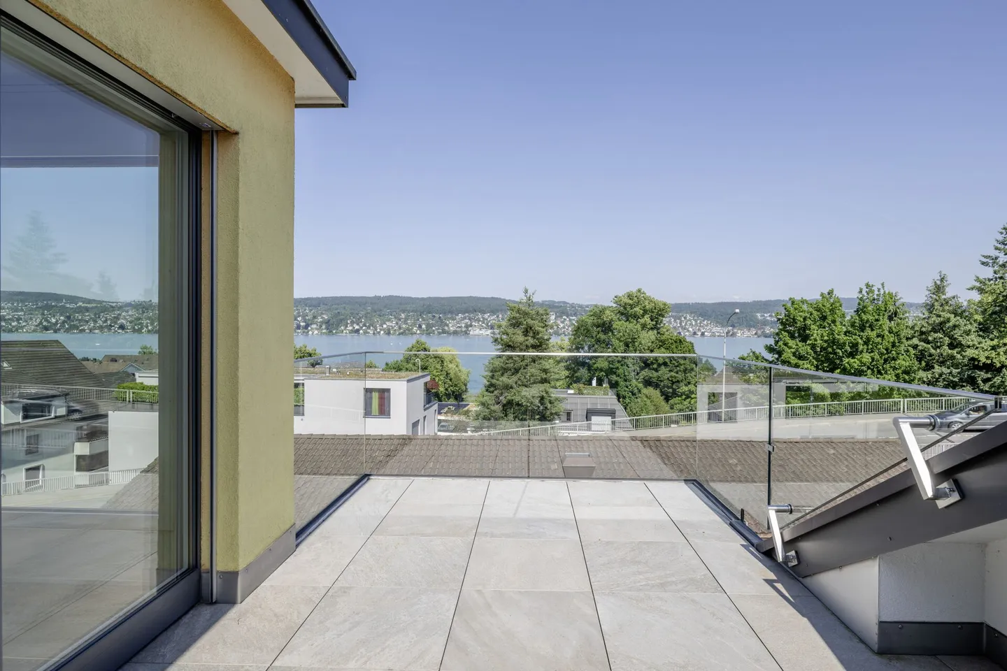 Elegant Duplex Apartment with a View over Lake Zurich - Photo 6 of 7