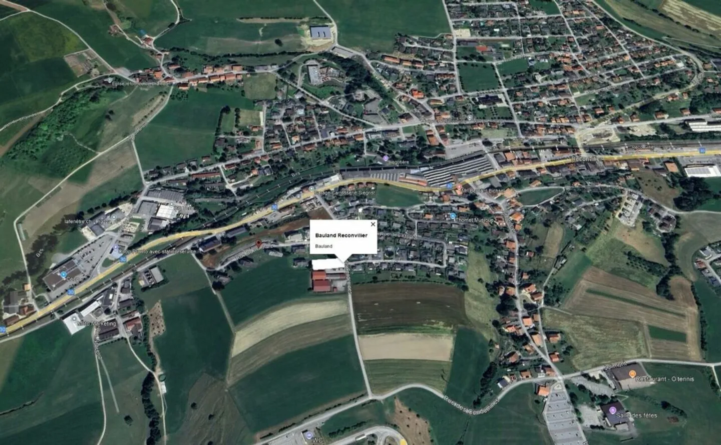Attractive building plot with approved project for 11 modern apartments in Reconvilier (Jura bernois) - Photo 1 of 9