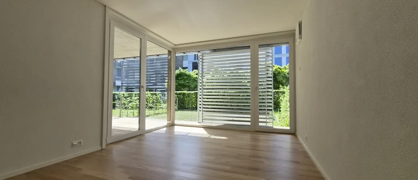 Modern 2.5-room apartment for rent in Zurich-Schwamendingen! - Photo 1 of 6