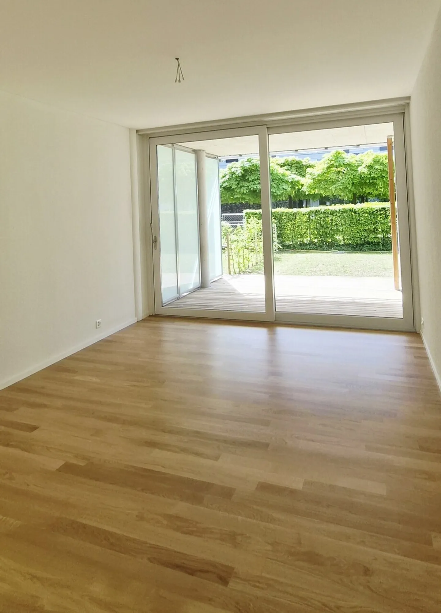 Modern 2.5-room apartment for rent in Zurich-Schwamendingen! - Photo 4 of 6