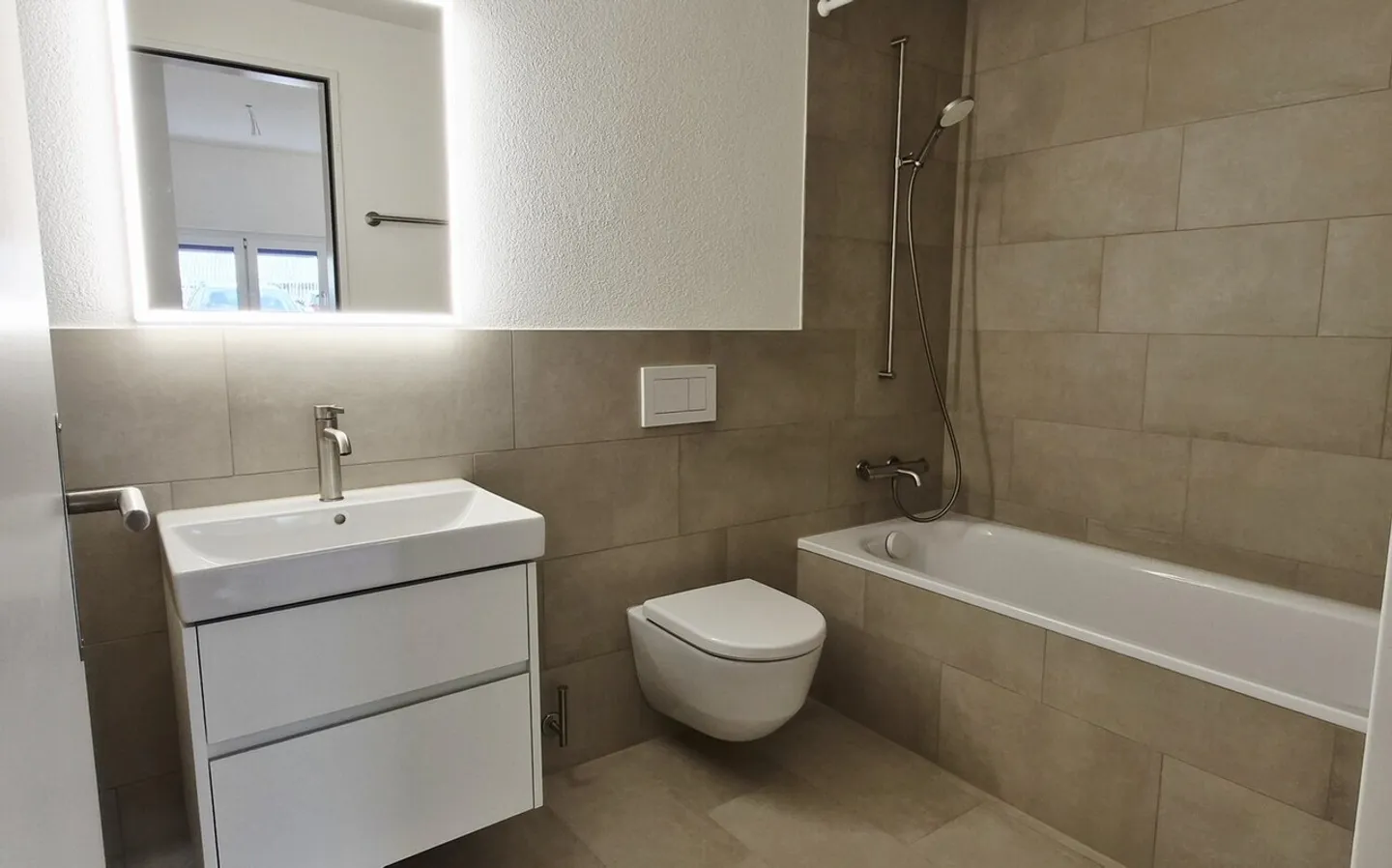 Modern 2.5-room apartment for rent in Zurich-Schwamendingen! - Photo 5 of 6