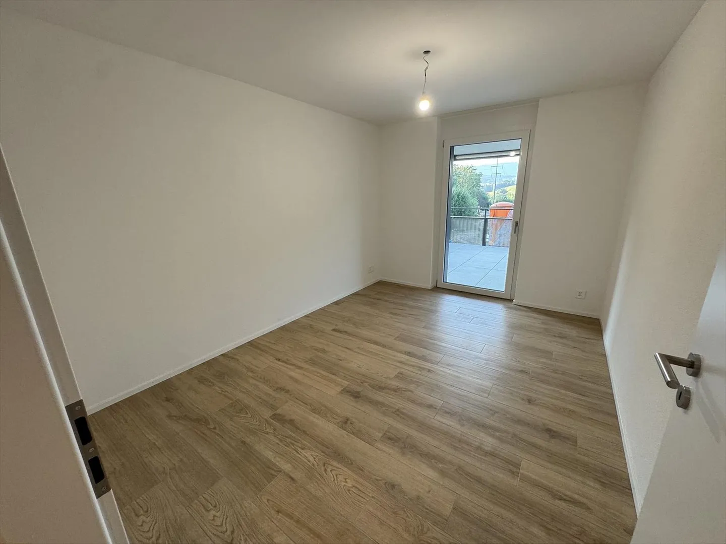 05593 - Appartement 4½ pièces - IMP. CHAMP-RIOND 8 - MATRAN - Photo 4 sur 11