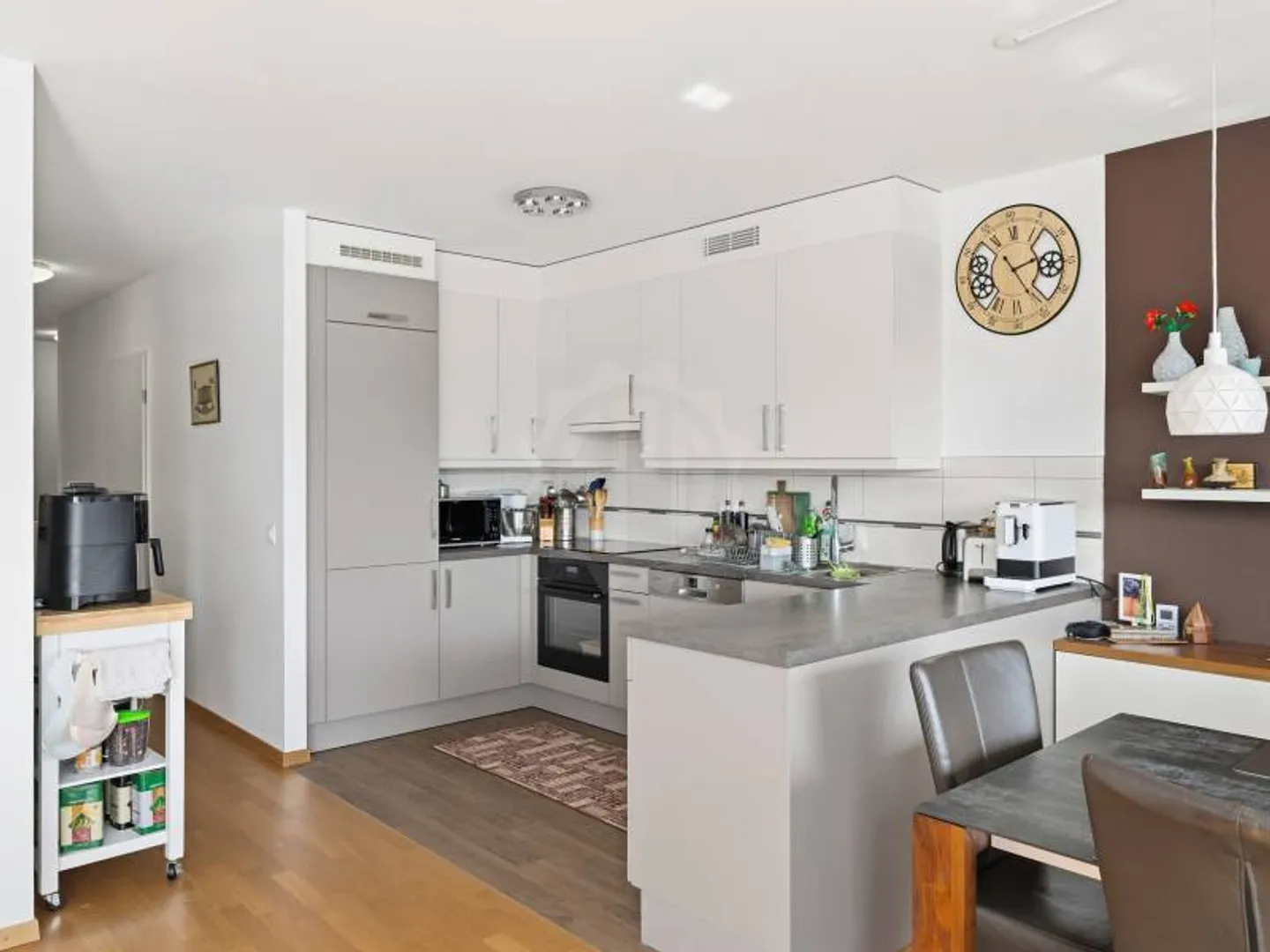 Appartement Charmant avec Vue sur le Rhône - Photo 4 sur 12