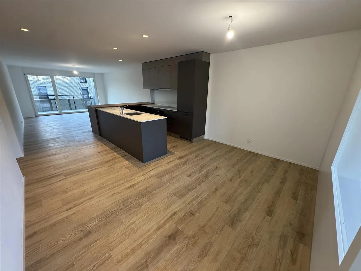 05593 - Appartement 4½ pièces - IMP. CHAMP-RIOND 8 - MATRAN - Photo 7 sur 11