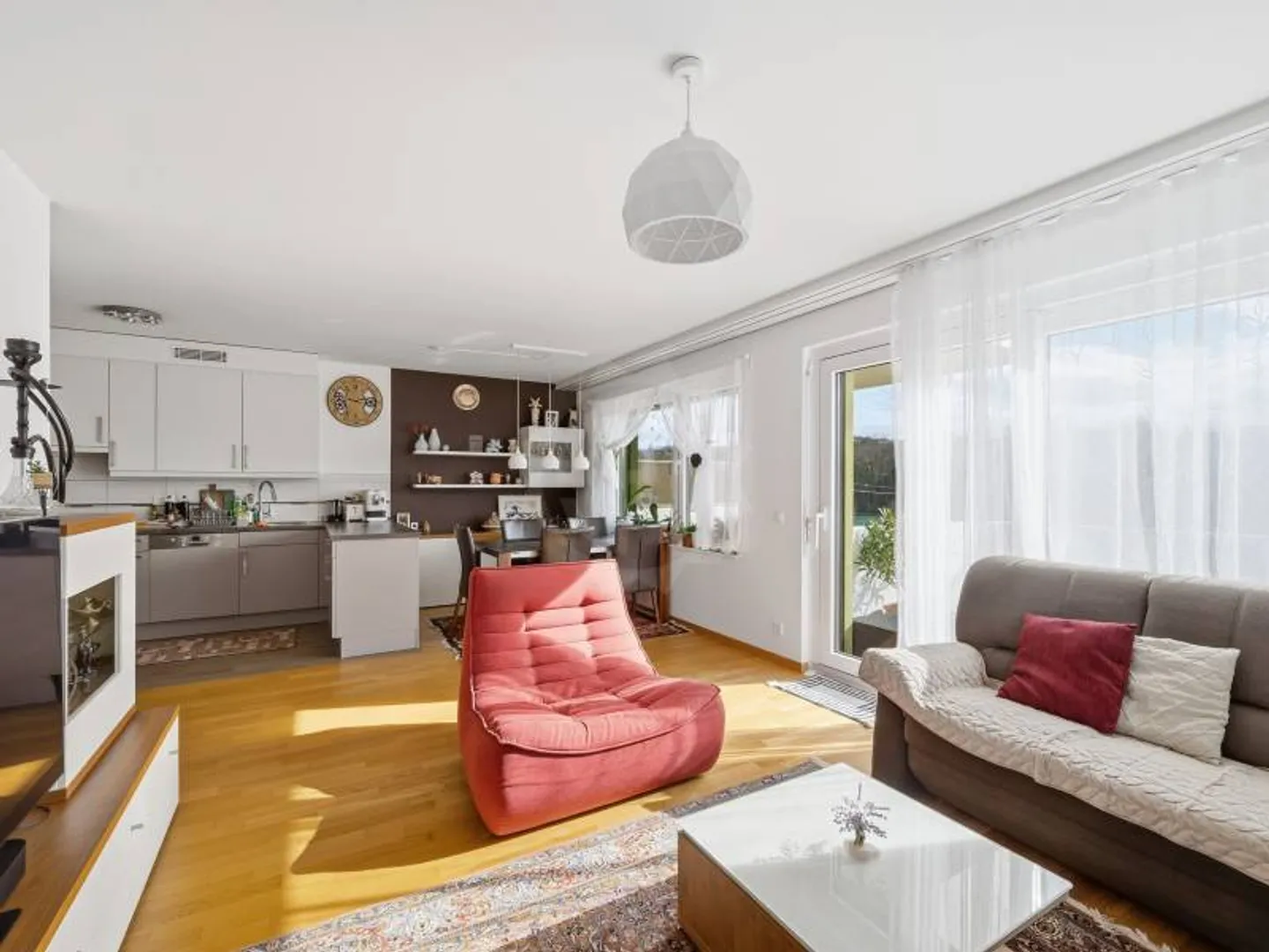 Appartement Charmant avec Vue sur le Rhône - Photo 10 sur 12