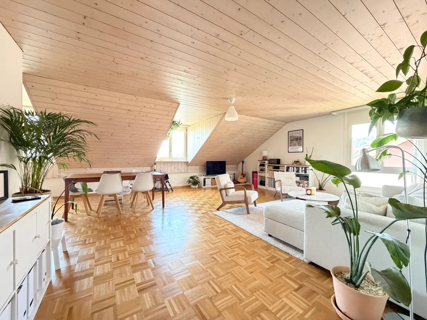 Appartement avec 3,5 pièces et 103 m2 avec vue dégagée - Photo 2 sur 13