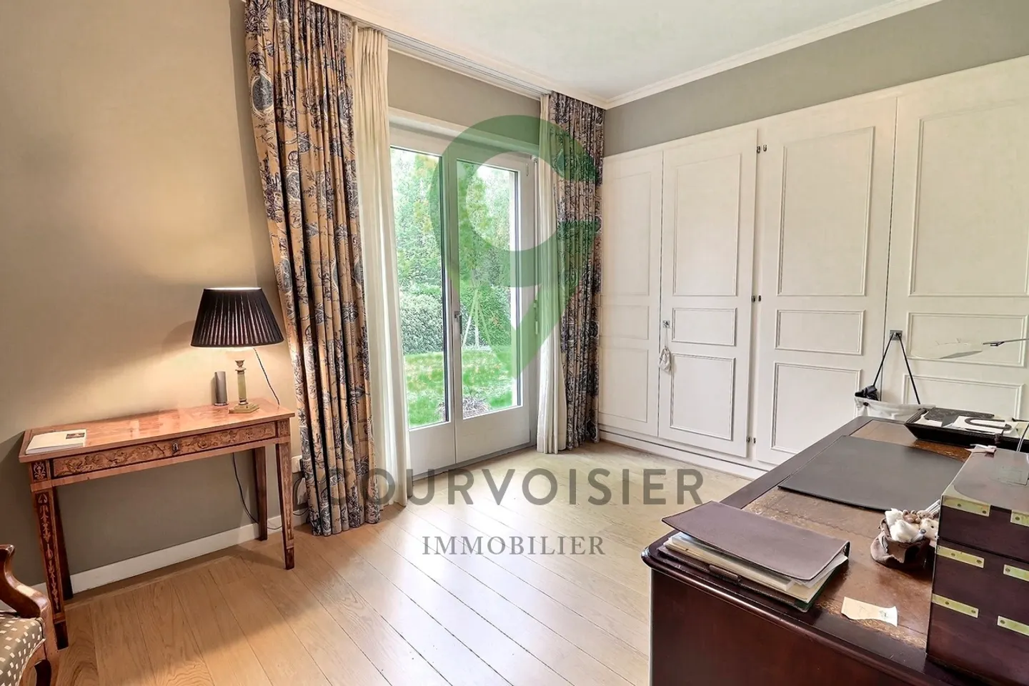 Elegantes 6-Zimmer-Apartment mit Garten - Foto 7 von 10