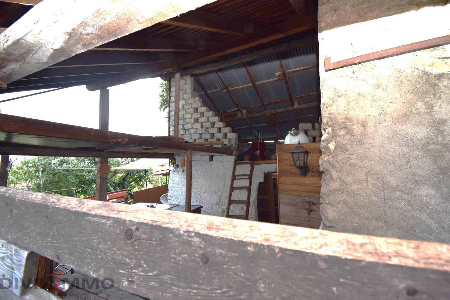 Charming barn with garden, garage box and parking space - Photo 2 of 3