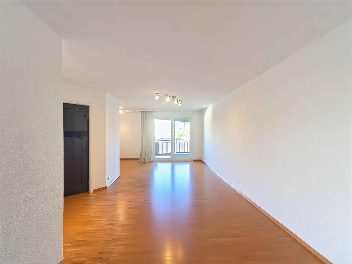 Studio with balcony in the city center! - Photo 2 of 7