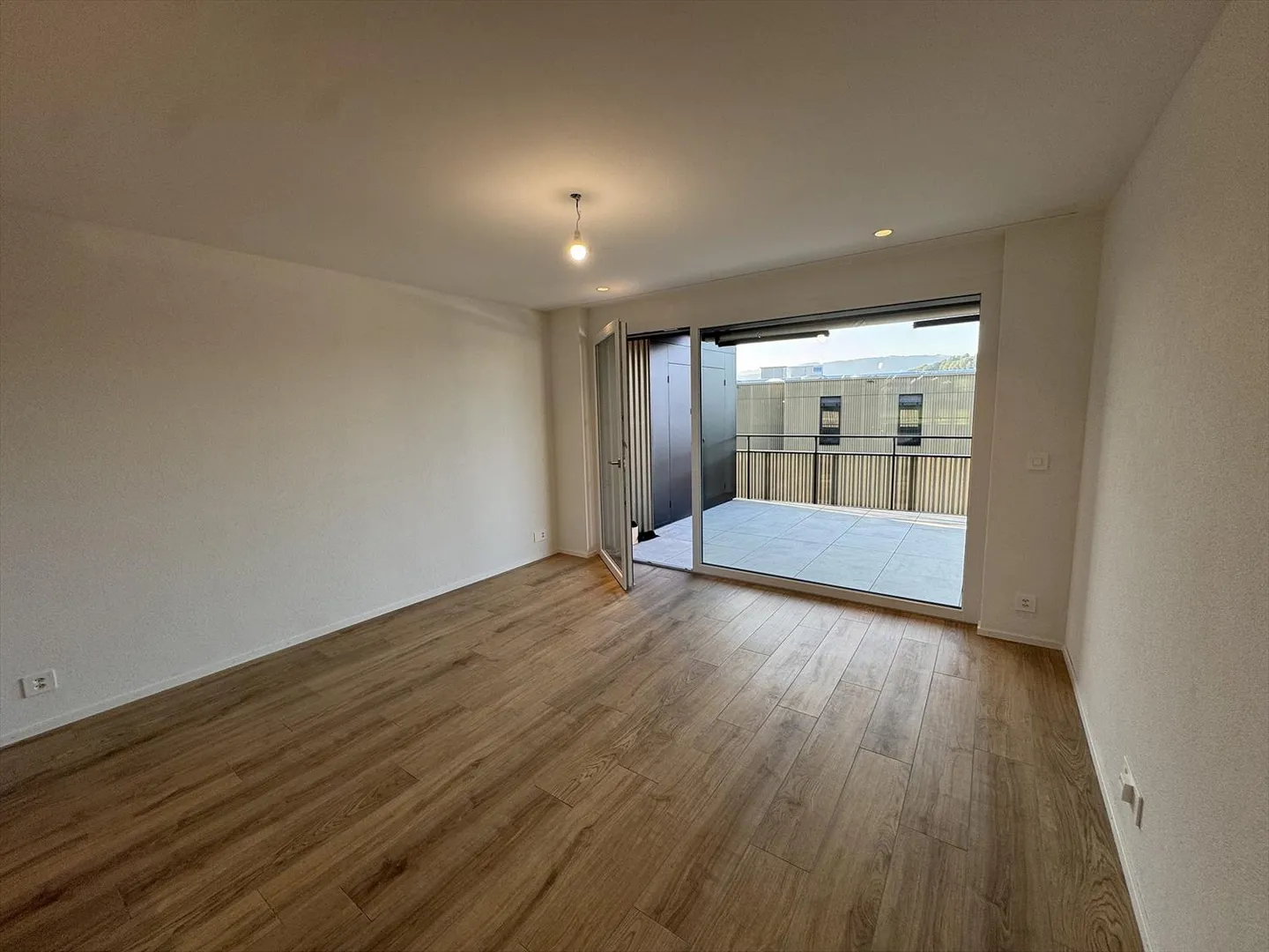 05594 - Apartment 3½ Rooms - IMP. CHAMP-RIOND 8 - MATRAN - Photo 1 of 11