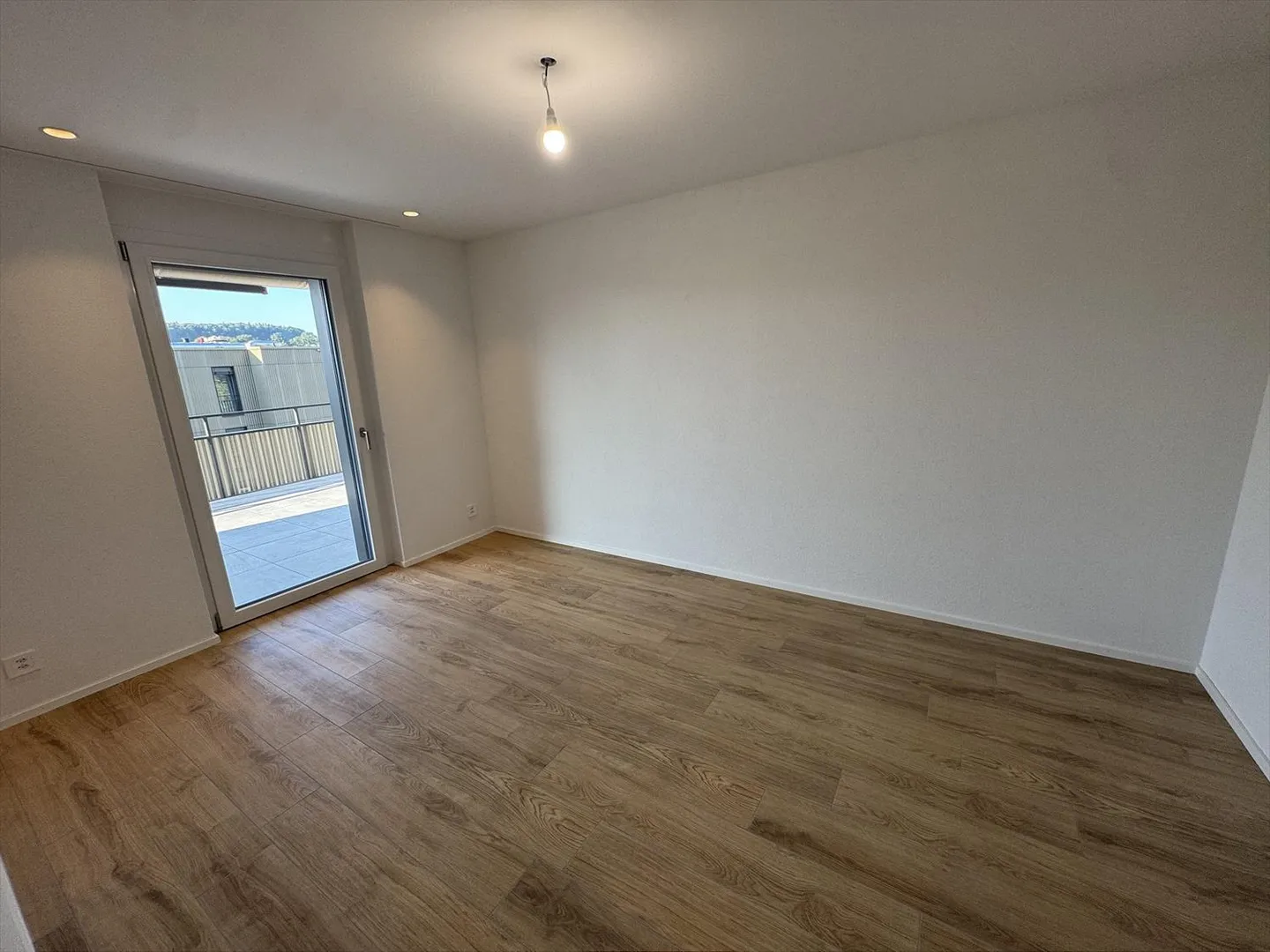 05594 - Apartment 3½ Rooms - IMP. CHAMP-RIOND 8 - MATRAN - Photo 3 of 11